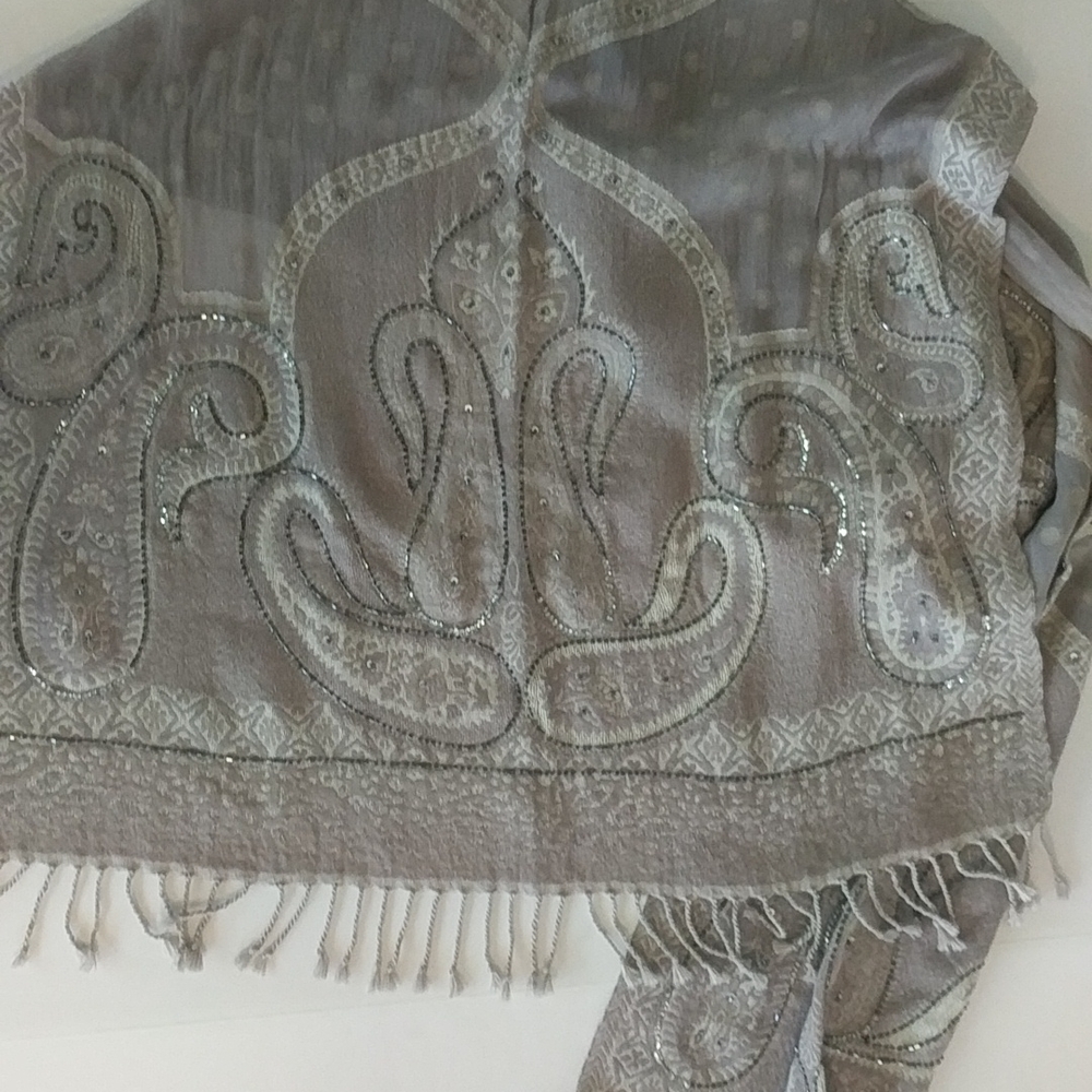 Shawl/wrap - Picture 6 of 6